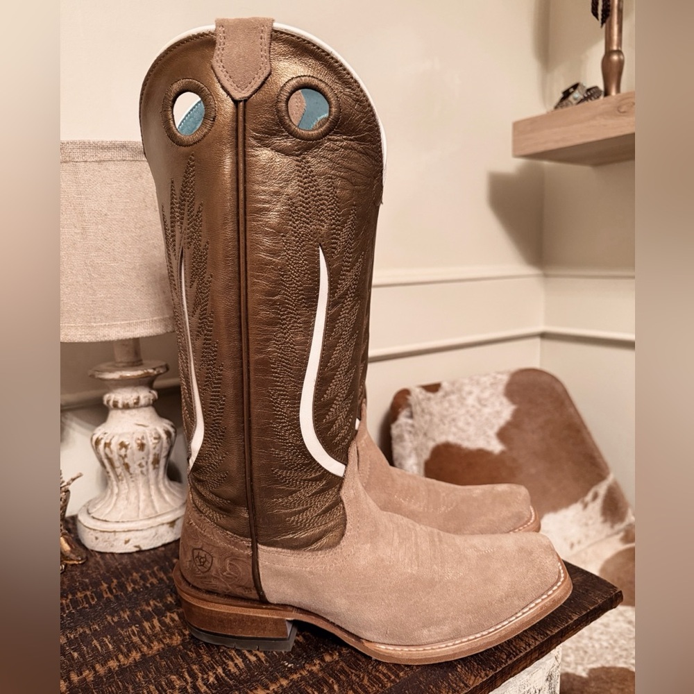 SOLD New Ariat Cowboy Boots